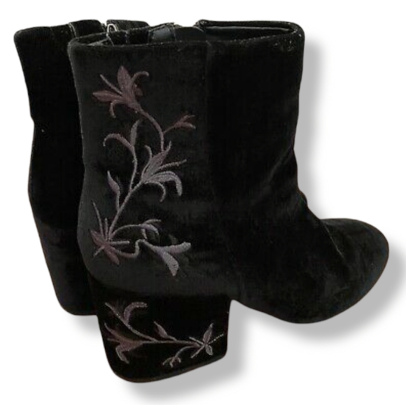 Kenneth Cole Velvet Booties Size 7 1/2 - Picture 2 of 11